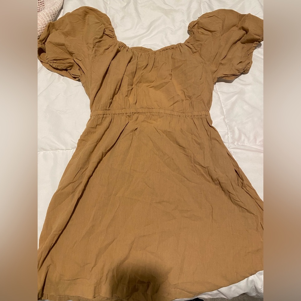 Old Navy Tan Puff Sleeve Sundress